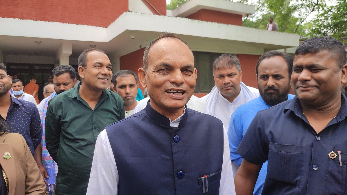 किन रिसाए मधेस प्रदेशका सभामुख ?